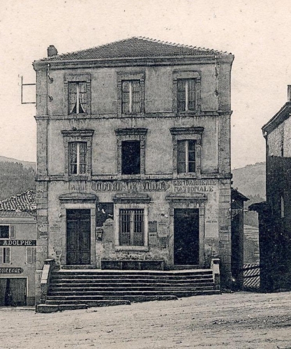 gendarmeries-entree.JPG