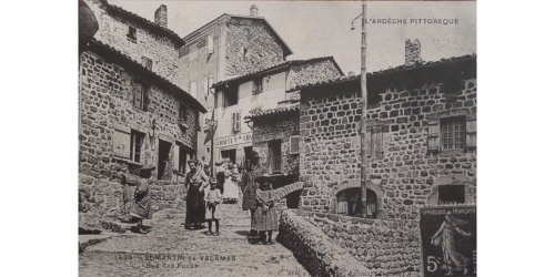 l-histoire-de-l-appellation-rue-des-puces-fait-debat-depuis-de-nombreuses-annees-carte-postale-d-epoque-d-illustration-photo-le-dl-marie-noelle-baudin-1606050029.jpg